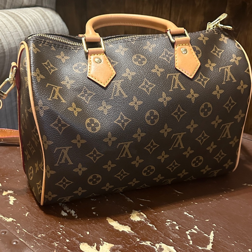 Designer Brown Monogram purse with extra purse strap